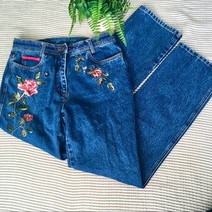 Vintage Mom Jeans Floral Embroidered High Waisted